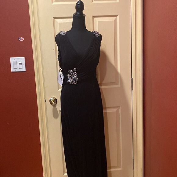 Beyond Division of Jovani Black Dress - Picture 3 of 13